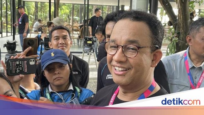 Nonton Formula E Jakarta dari Tribun 'Murah', Anies Baswedan: Seru dan Menegangkan