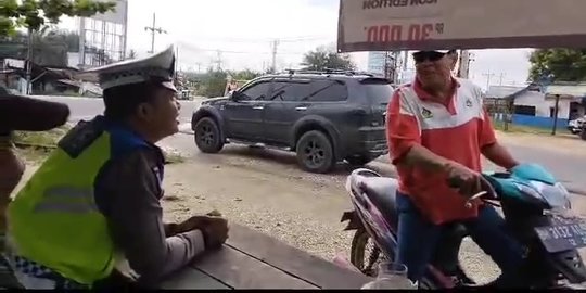Pria yang Viral Memaki Polantas di Indragiri Hulu Ternyata Pensiunan TNI