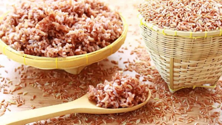 Efek Samping Makan Nasi Merah Berlebihan, Gak Jadi Sehat