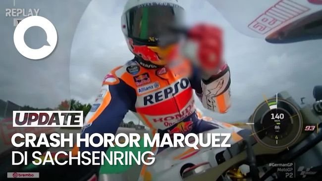 Detik-detik Marquez Acungkan Jari Tengah Lalu Motornya Tabrak Zarco