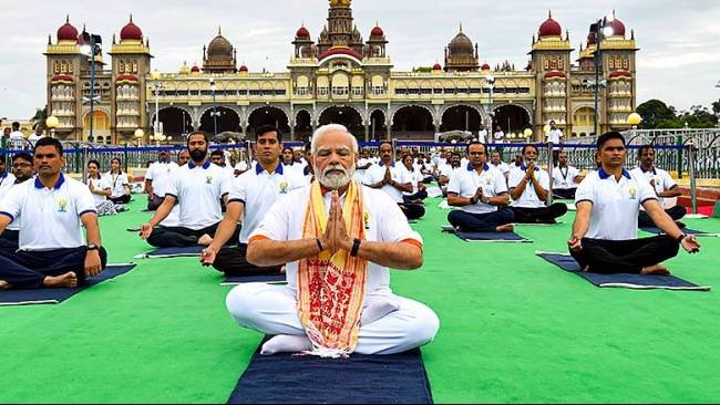 Hari Yoga Internasional 2023 Diperingati 21 Juni, Diinisiasi oleh PM India, Dirayakan Dunia