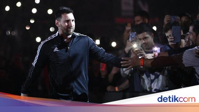Absen ke Indonesia, Messi 'Menggila' di Laga Testimonial Maxi Rodriguez