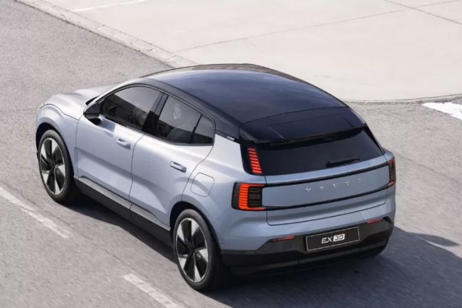 Volvo Menjadi Produsen Otomotif Eropa Pertama yang Mengadopsi Standar Pengisian NACS Bagi EV mereka