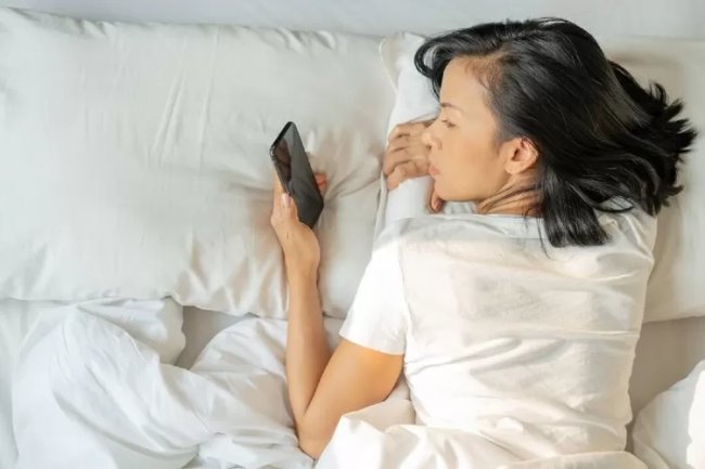 Ngeri! Inilah Bahaya yang Ditimbulkan Apabila Terlalu Banyak Rebahan