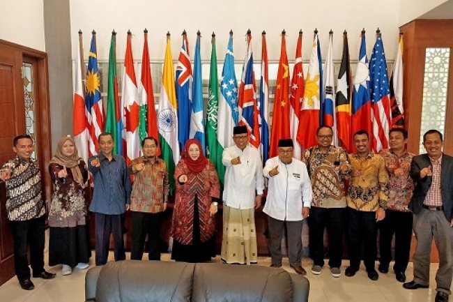 Sukses Raih Akreditasi Internasional FIBAA Jerman