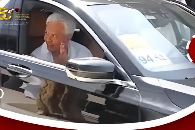 Soroti Cara Dua Capres Naik Mobil di Arab, Dokter Tifa ke Ganjar: Pelajari Etiket Internasional!