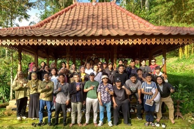 Teknologi Informasi dan Komunikasi dalam Pariwisata Desa Adat Segunung, Wonosalam Kabupaten Jombang