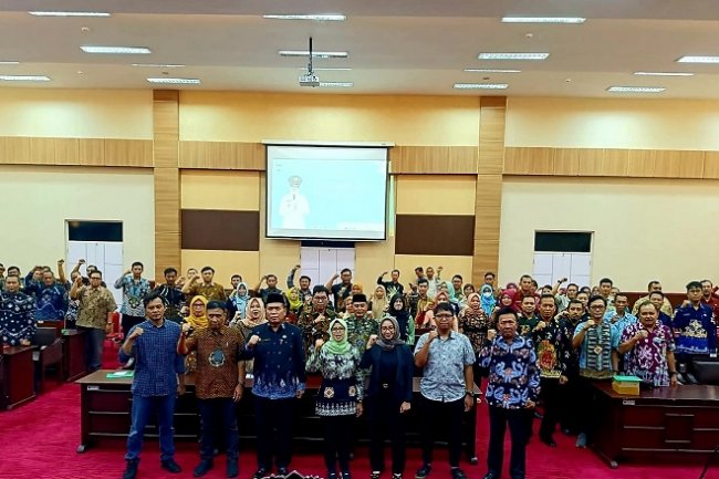 Bupati Rini Minta Jajaran Pemkab Blitar Beri Layanan Masyarakat dengan Teknologi Informasi
