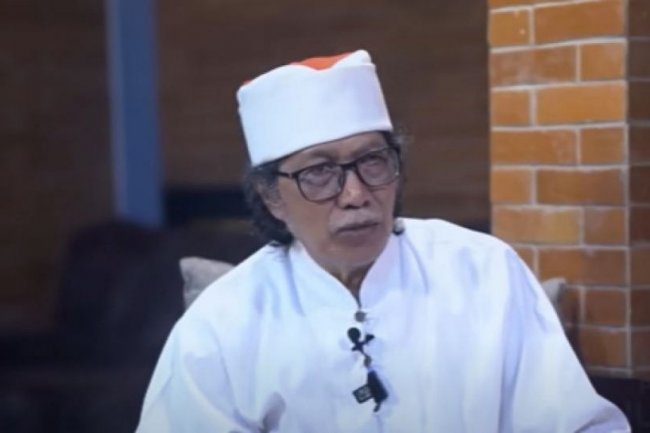 Kabar Cak Nun Sakit Trending di Twitter, Istri Ungkap Kondisi Terkini