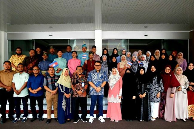 UMSU Silaturahmi dengan 28 Mahasiswa Internasional