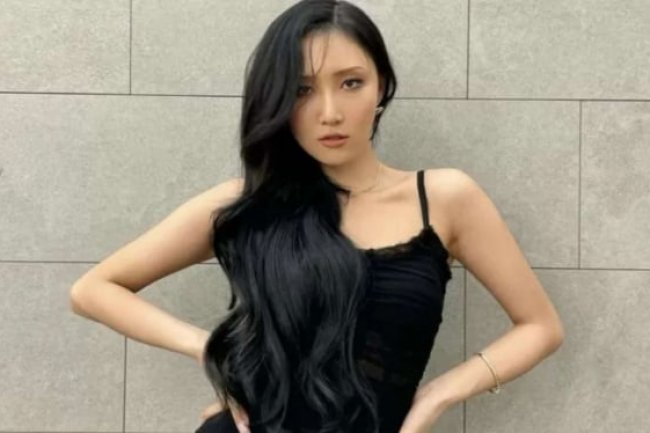 Hwasa Mamamoo Dilaporkan ke Polisi Akibat Aksi Panggung Tak Senonoh