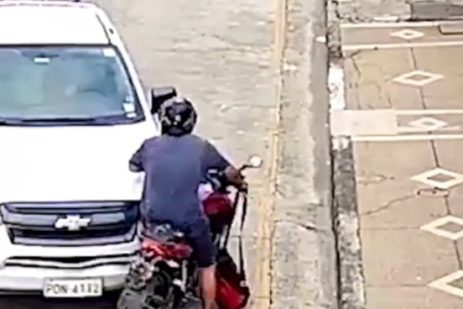 SUV Baru Hyundai Harga Rp110 Jutaan, Jambret Naik Motor Ditabrak Mobil Berkali-kali