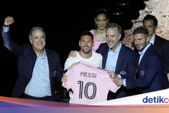 Messi Resmi Diperkenalkan Sebagai Pemain Inter Miami