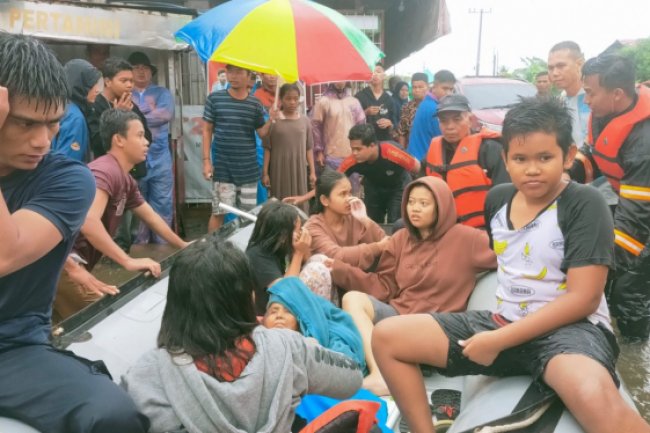 Lima Meninggal Akibat Peristiwa Banjir dan Longsor di Sumatera Barat