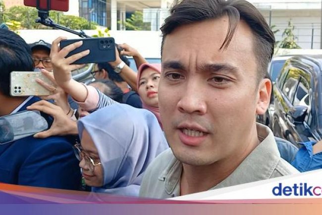 Momen Lady Nayoan dan Rendy Kjaernett Hadiri Sidang Perdana Cerai
