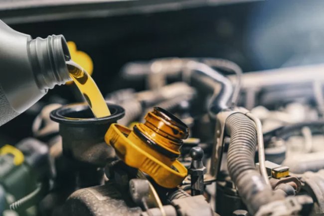 Tips Otomotif: Selain Lampu Indikator, Ternyata Ada 9 Tanda Mobil Harus Ganti Oli, Cek Sekarang!
