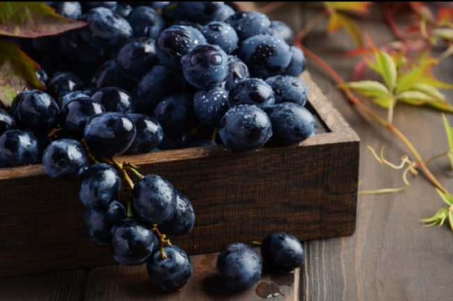 12 Manfaat Anggur Hitam untuk Rambut, Kulit, dan Kesehatan