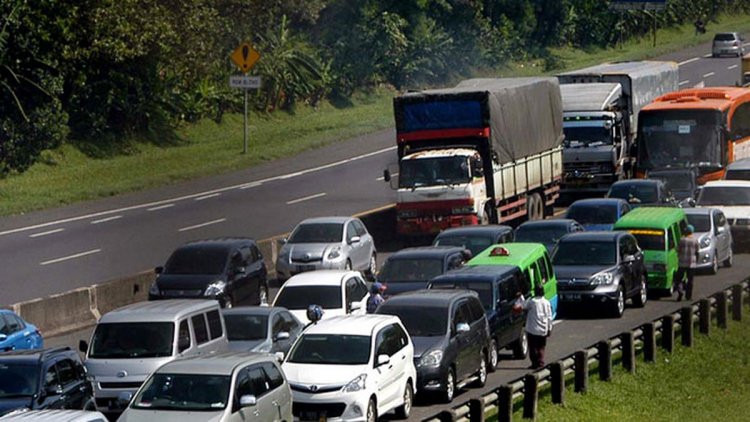 Mau Jalan-Jalan Bersama Keluarga Naik Mobil Kesayangan, Jangan Sembarangan Menggelar Kasur