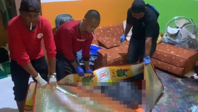 Diduga Dirampok, Pria Lajang itu Membusuk Sendirian di Rumahnya