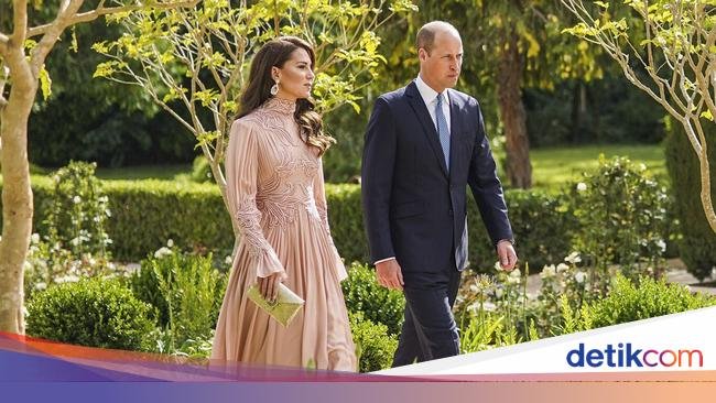 Wah.. Kate Middleton dan Pangeran William 'Ketangkap Basah' Cium Mesra
