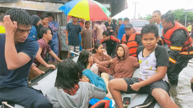 Lima Meninggal Akibat Peristiwa Banjir dan Longsor di Sumatera Barat