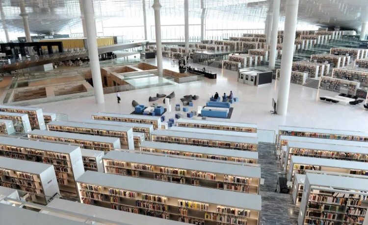 Perpustakaan Futuristik dan Kemajuan Teknologi Informasi untuk Mencapai Akses Pengetahuan yang Lebih Luas di Era Digital