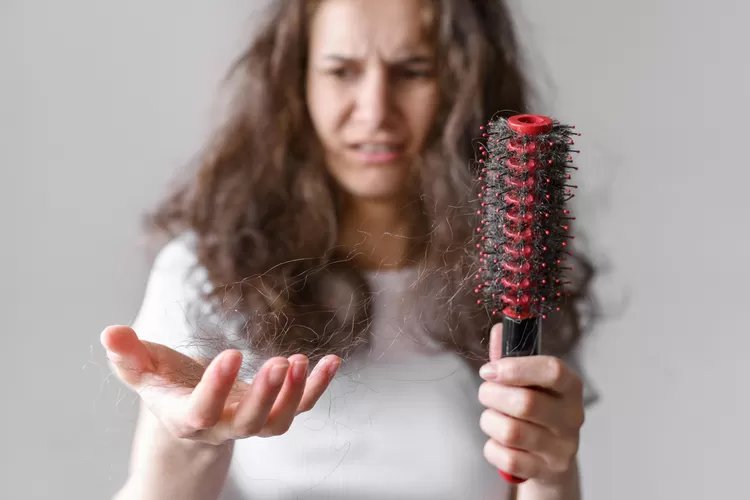 Kesal dengan Rambut Rontok, Simak 6 Makanan yang Mampu Mencegah Kerontokan Rambut