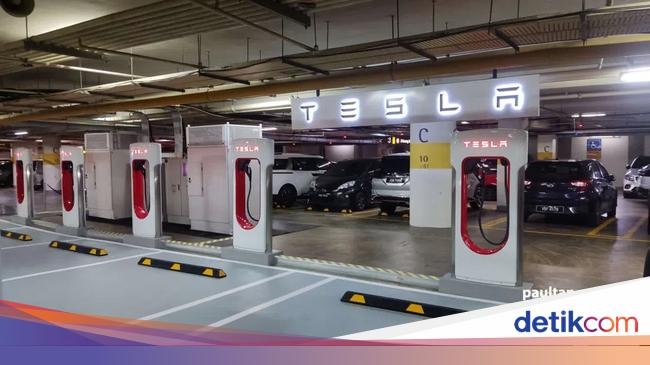 Luhut Sebut Tesla Belum Ada Investasi di Malaysia, tapi Sudah Luncurkan Supercharger
