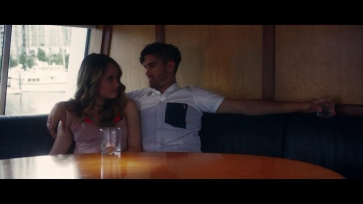 Sinopsis The Ninth Passenger, Film Horor Komedi Cinta Laura