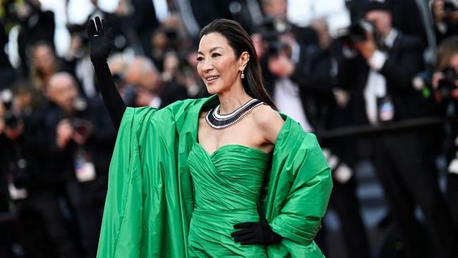 Michelle Yeoh Nikahi Eks Bos Ferrari Usai 19 Tahun Tunangan