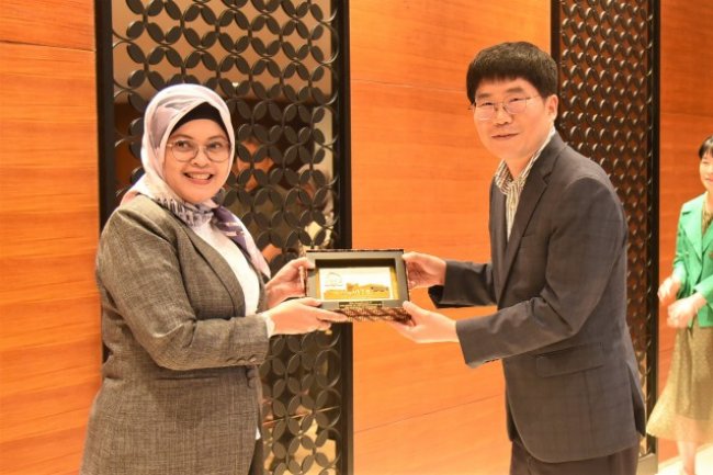 Setjen DPR-Sekretariat Parlemen Korsel Bertukar Pengalaman dalam Optimalisasi Teknologi Informasi