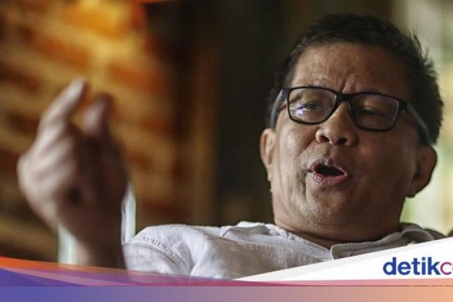 Dipolisikan, Rocky Gerung Ungkap Alasan Sentil Jokowi Pakai Kata 'Bajingan'