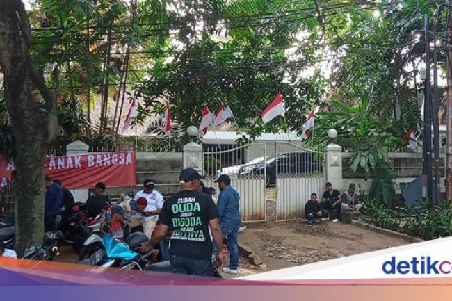 Rumah Guruh Soekarnoputra Dijaga Ketat Jelang Dieksekusi Pengadilan