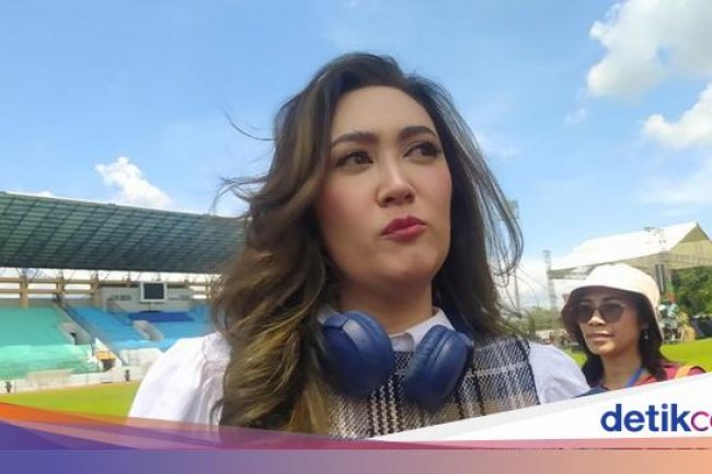 Nafa Urbach Debut Jadi Produser, Garap Air Mata di Ujung Sajadah