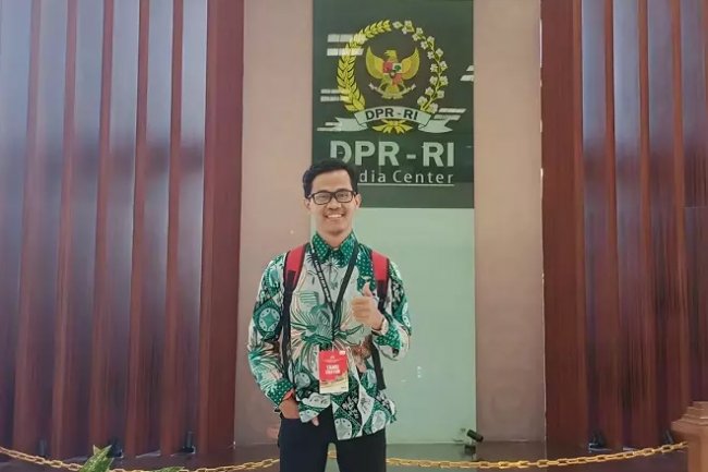 Transformasi Pembangunan Teknologi Informasi Dan Telekomunikasi (Tik) Sebagai Pilar Pengembangan Knowledge Based Economy