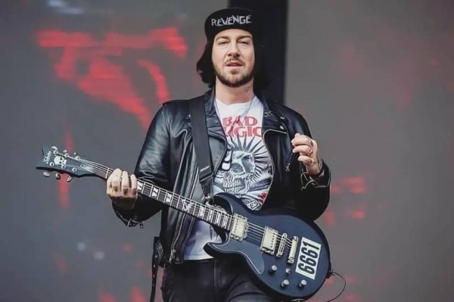 Hari Kidal Internasional : Ini 3 Gitaris Bertangan Kiri Paling Top di Dunia