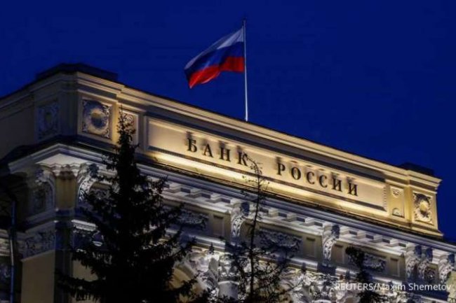 Rubel Sentuh Titik Terendah, Kremlin Salahkan Kebijakan Moneter yang Longgar