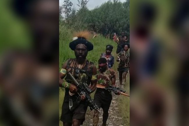 TNI Polri Kuasai Markas KKB Papua Usai Peristiwa Penembakan Pos Raider