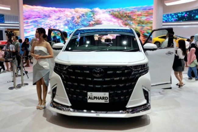 Terpopuler Otomotif: Daftar Mobil Hybrid di GIIAS 2023, Kata Ahok soal BBM di SPBU