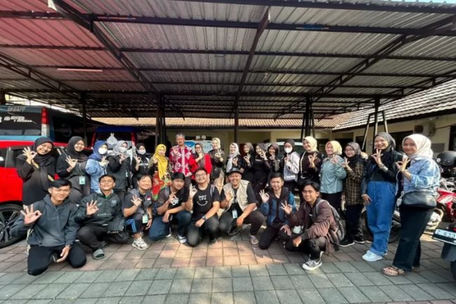 Bersatu Bersihkan Sungai: Genre dan Organisasi Pemuda Sumedang Rayakan Hari Remaja Internasional