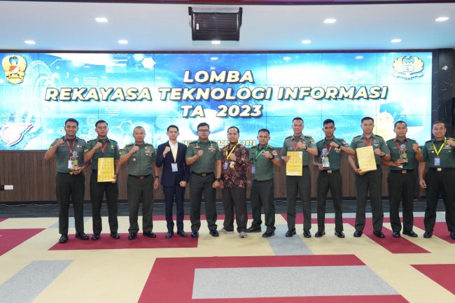 Membanggakan! Anggota Kodam IV/Diponegoro Raih Juara 3 dalam Lomba Rekayasa Teknologi Informasi TNI AD