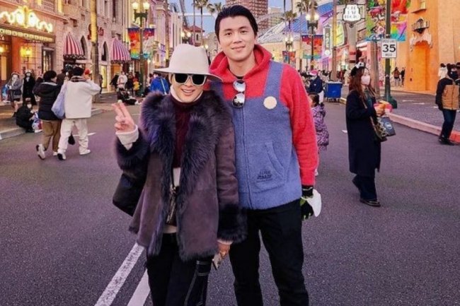 Alasan Syahrini Sering Pamer Kemesraan dengan Reino Barack: Cuma Pengen Kelihatan Semua Orang?