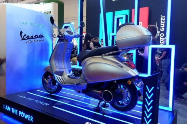 Terpopuler Otomotif: Vespa Elettrica Tak Punya Standar Samping, Program Spesial Mitsubishi Xforce