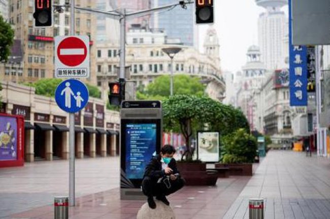 Ekonomi Cina Lesu, Orang Lebih Pilih Menabung Daripada Belanja