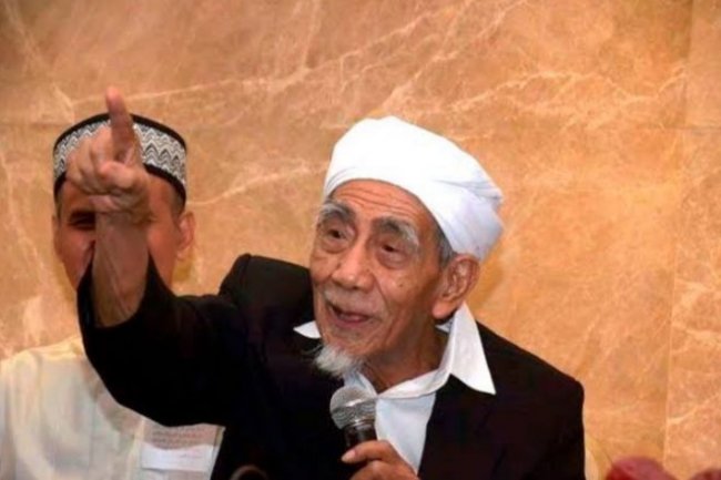 Mbah Moen Bocorkan Rahasia Peristiwa Bersejarah di Hari Jumat, Sabtu dan Minggu, Apa Saja?