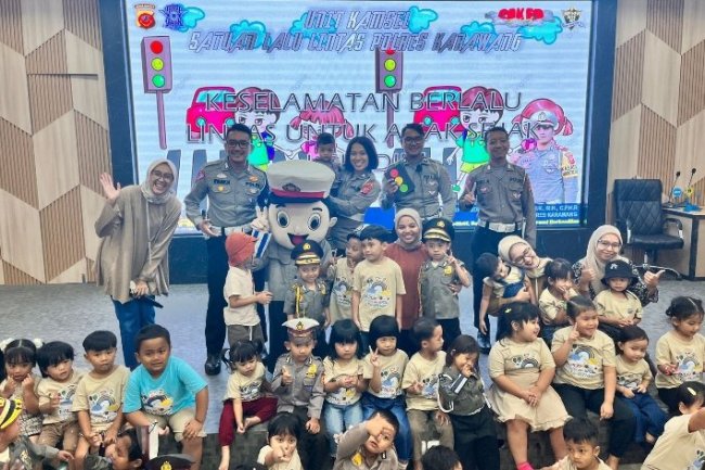 Intip Keseruan Polisi Sahabat Anak, Bersama Sat Lantas Polres Karawang