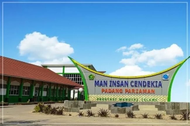 Mengenal MAN IC Padang Pariaman: Sekolah Bertaraf Internasional yang Masih Muda Tapi Panen Prestasi