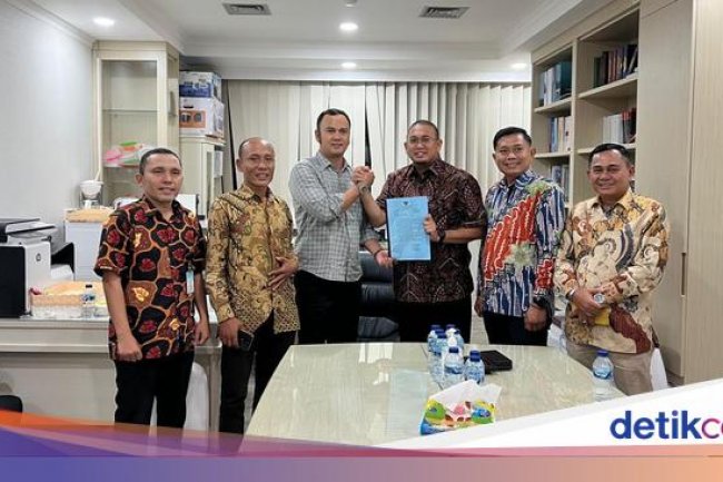 Andre Rosiade Beri Solusi soal Sinyal-Pembangunan Pasar ke Bupati Sijunjung
