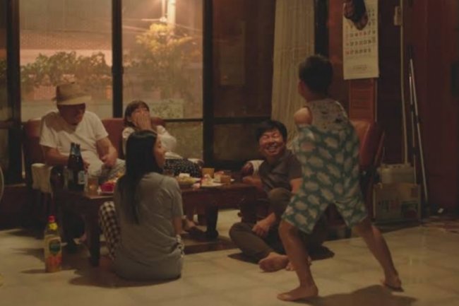 Sinopsis Film Moving On, Kisah Sedih Siklus Hidup Para Orang Tua Korea