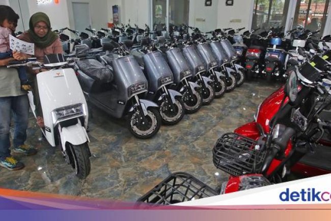 Sah! Beli Motor Listrik Bawa KTP Langsung Dapat Subsidi Rp 7 Juta/Unit